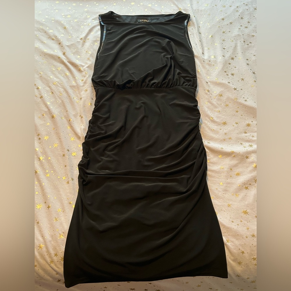 Roz & Ali body con short formal dress
